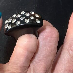 Vintage black lucite crystal rhinestones huge ring Sz 7.5